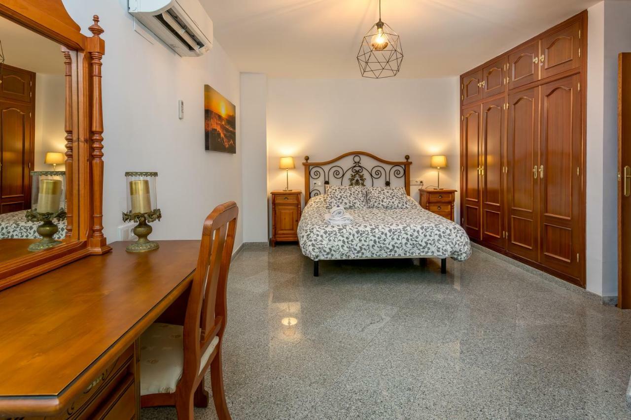 Sf Carihuela Luxury Suite Torremolinos Exterior photo
