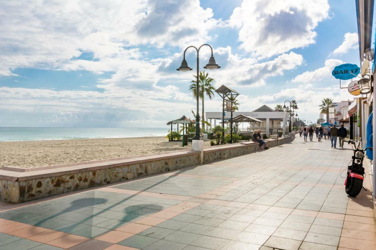 Sf Carihuela Luxury Suite Torremolinos Exterior photo